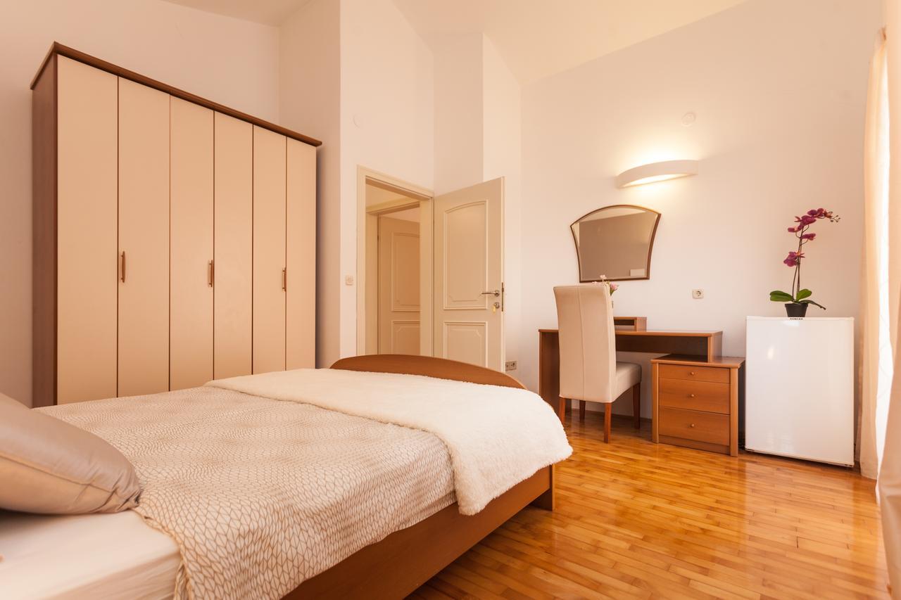 Apartments Alice Rovinj Exterior photo